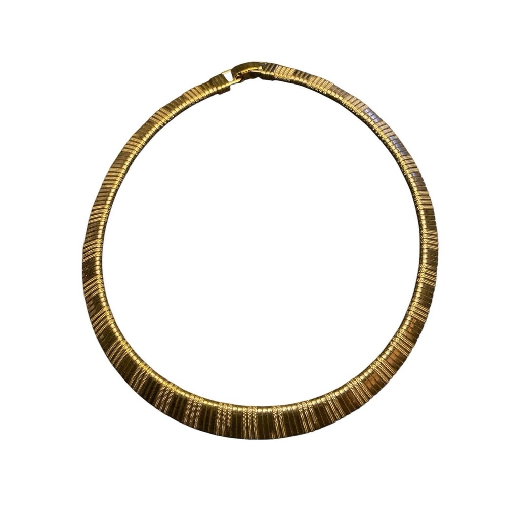 Vintage Shiny Gold Tone Ribbed Chunky Omega Expansion Women’s Necklace 16.5”